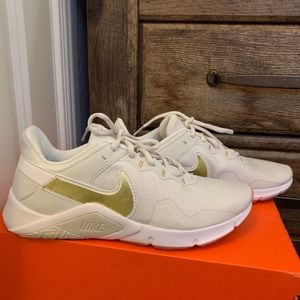 Nike Women’s Legend Essential Trainers